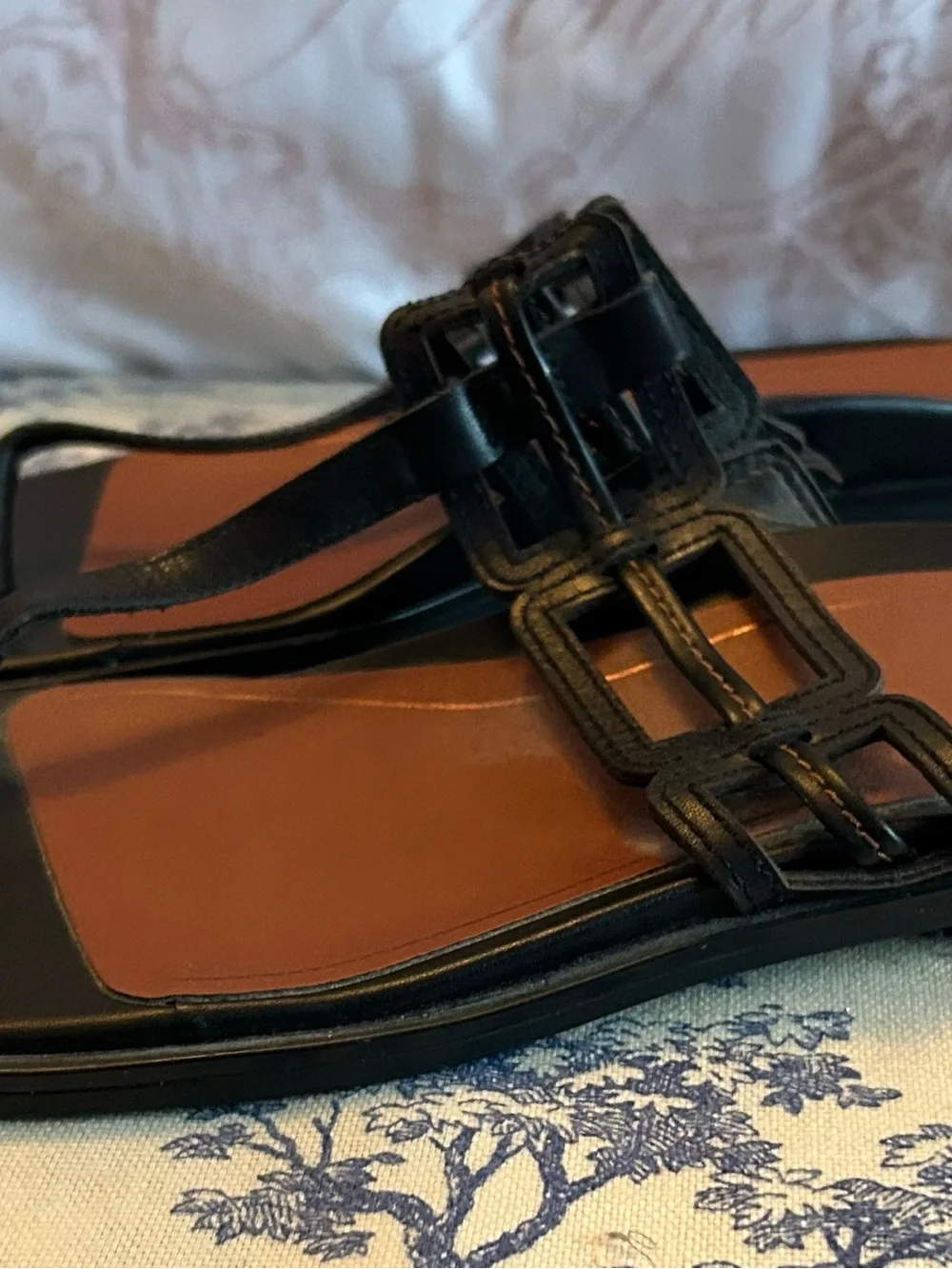 Vionic Alvana Black Leather Toe Post Sandals Orthotic Comfort Size 9.5